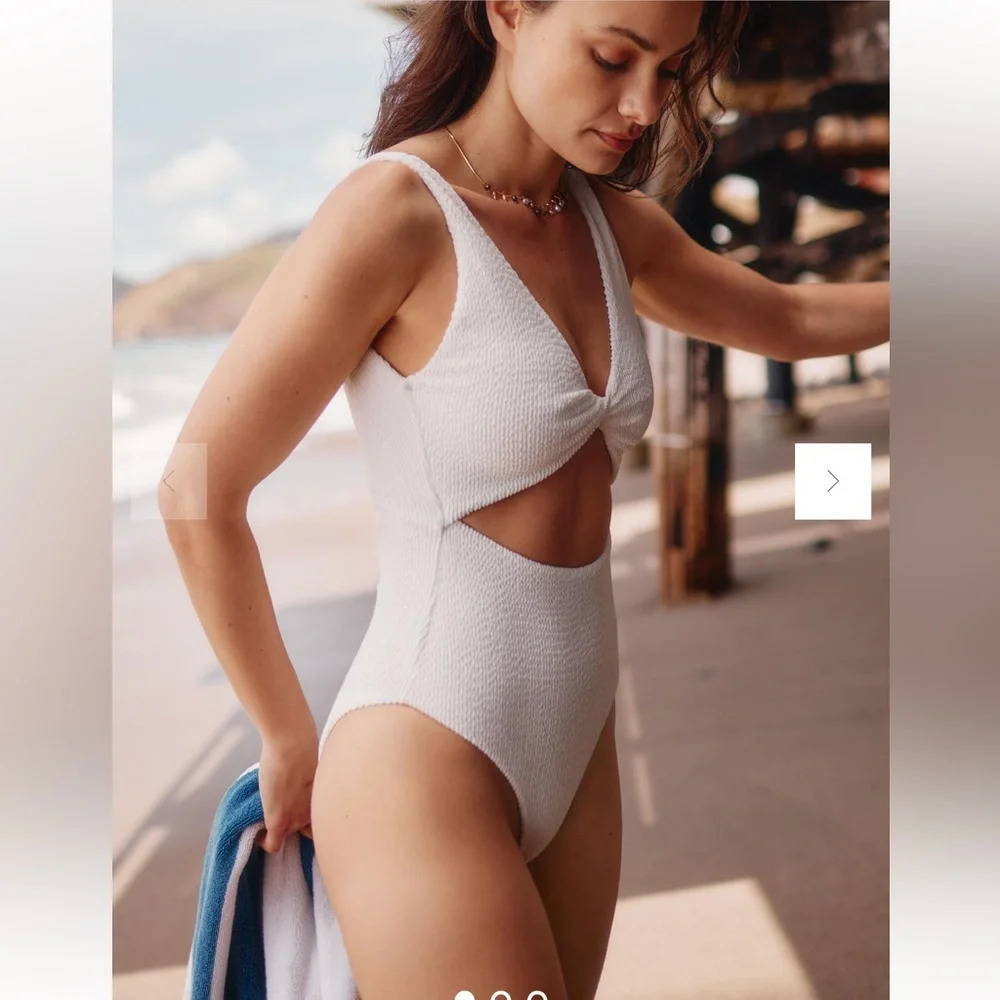 Malai Textured Wave Twist One-Piece Swimsuit Size L